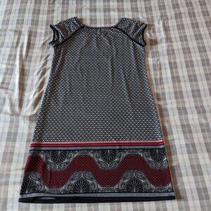 Max Studio Geometric Print Shift Dress (Black White and Red Size Medium)